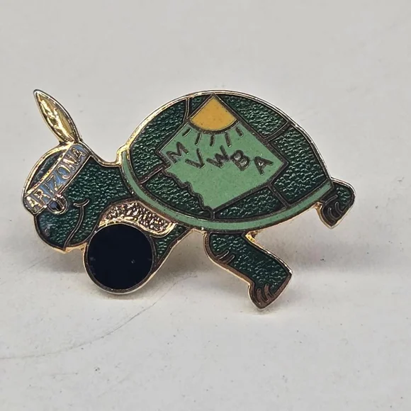 Collectible Green Gold Turtle Lapel Pin Mesa Valley Women's Bowling Association - Picture 5 of 5